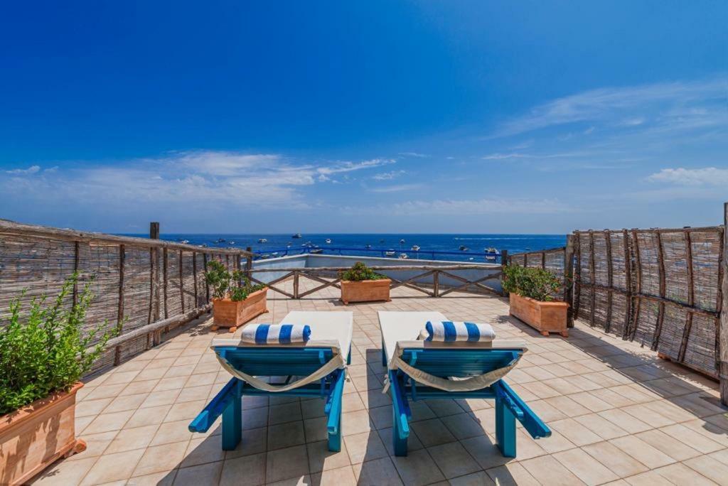 فندق Lo Scoglio Marina del Cantone المظهر الخارجي الصورة